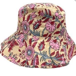 NWT HAT ATTACK Printed Floral Bucket Hat Fuchsia, Revolve, Ladies, One Size